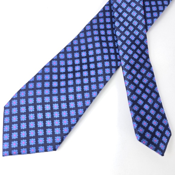 TED BAKER London- 100% Silk Repetitive Flower and Dot Pattern Neck Tie - Picture 1 of 7